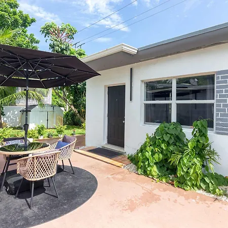 Serene Cottage Retreat, Ideal For Couples & Solo